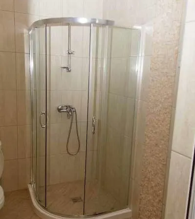 דירה Shoni